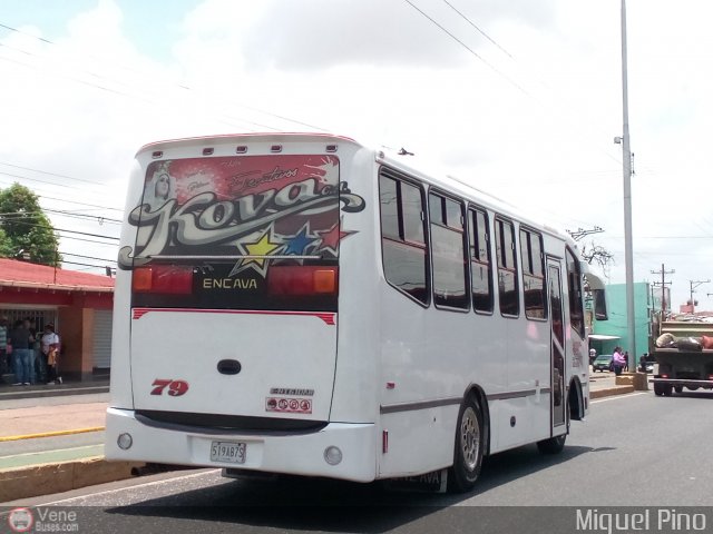 Ejecutivos Kova 079 por Miguel Pino