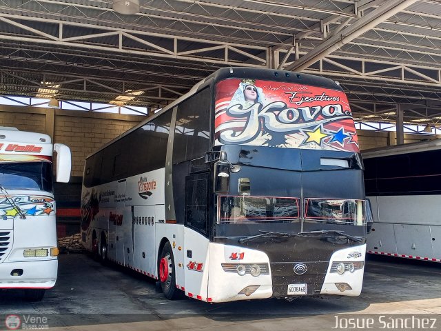 Ejecutivos Kova 041 por Josue Snchez