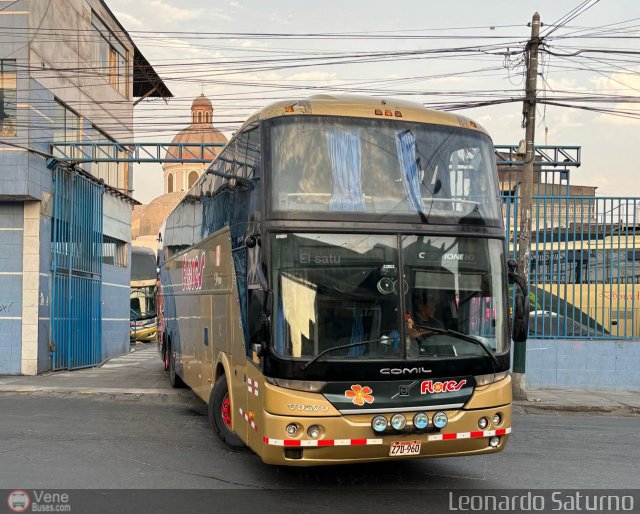 Transporte Flores Hermanos S.R.L 960 por Leonardo Saturno