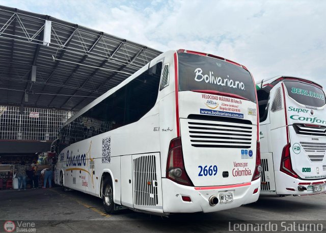 Expreso Bolivariano 2669 por Leonardo Saturno