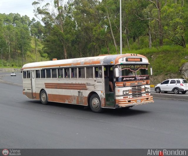 Colectivos Altagracia 08 por Alvin Rondón