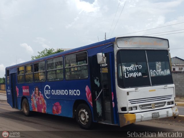 ZU - Colectivos La Limpia - La Estrella 042 por Sebastin Mercado