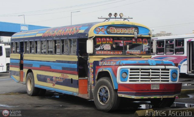 Transporte Arvelo 34 por Andrs Ascanio
