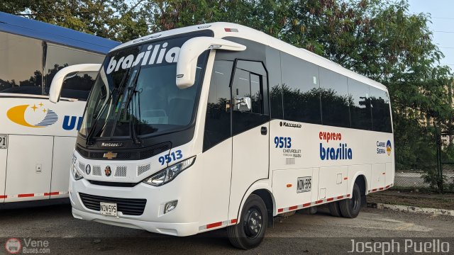 Expreso Brasilia 9513 por Joseph Puello