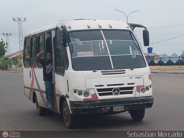 ZU - Los Claveles 58 por Sebastin Mercado