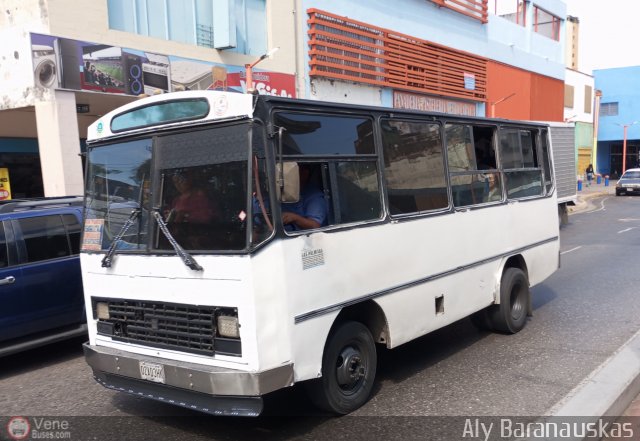 CA - Unipal Las Palmitas 102 por Aly Baranauskas