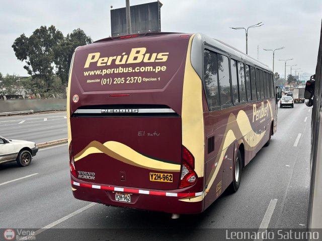 E.T. Per� Bus S.A. 346 por Leonardo Saturno