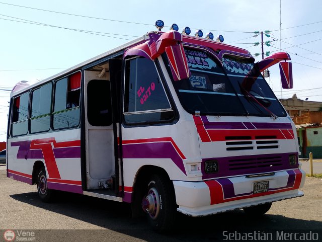 ZU - U.C. Barrio La Polar 151 por Sebasti�n Mercado