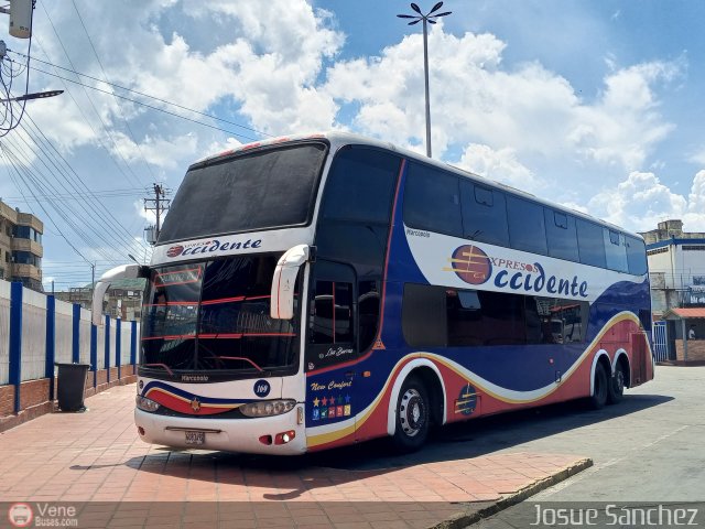 Expresos Occidente 169 por Josue S�nchez