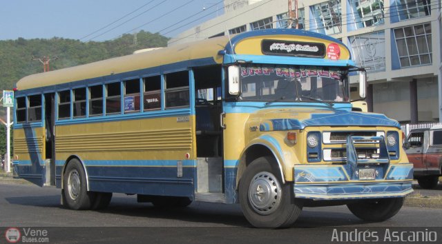 CA - A.C. Transporte Tocuyito Bicentenario 006 por Andrs Ascanio