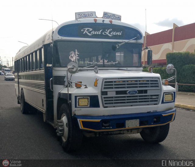 ZU - Ra�l Leoni 30 por �ngel Delgado