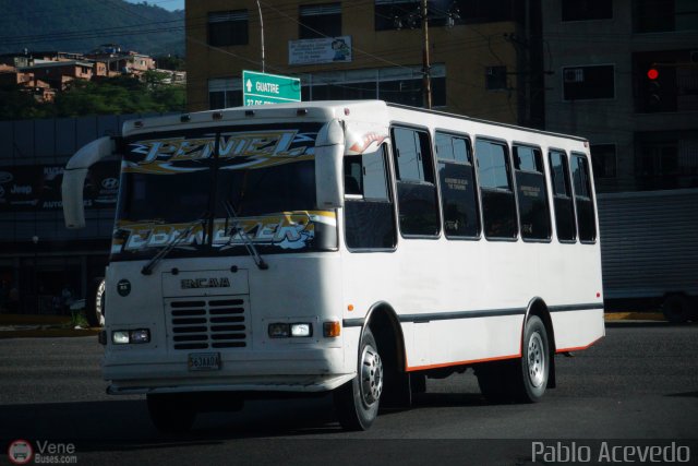 MI - L�nea Universidad Santa Mar�a A.C. 90 por Pablo Acevedo