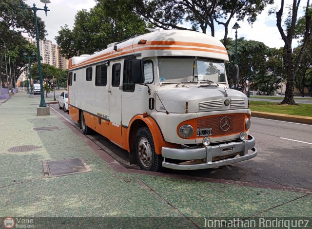 Particular o Desconocido CARACAS por Jonnathan Rodr�guez