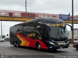 Transportes Cruz del Sur S.A.C. 9120 por Leonardo Saturno