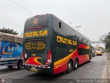 Transportes Cruz del Sur S.A.C. 7166 por Leonardo Saturno